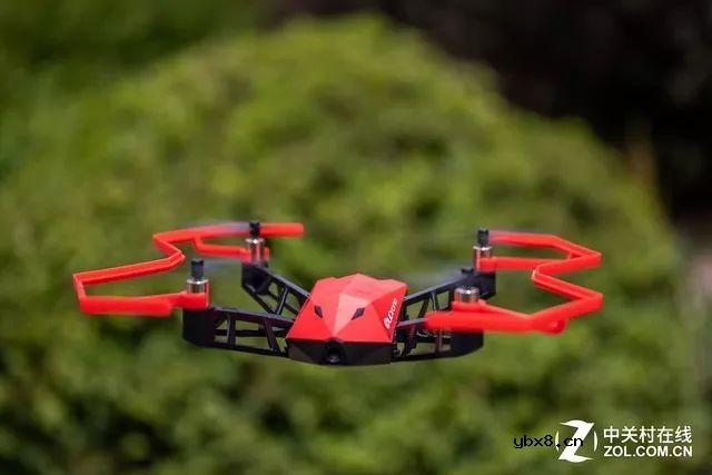 开眼了，竟然还能用意念操控无人机 