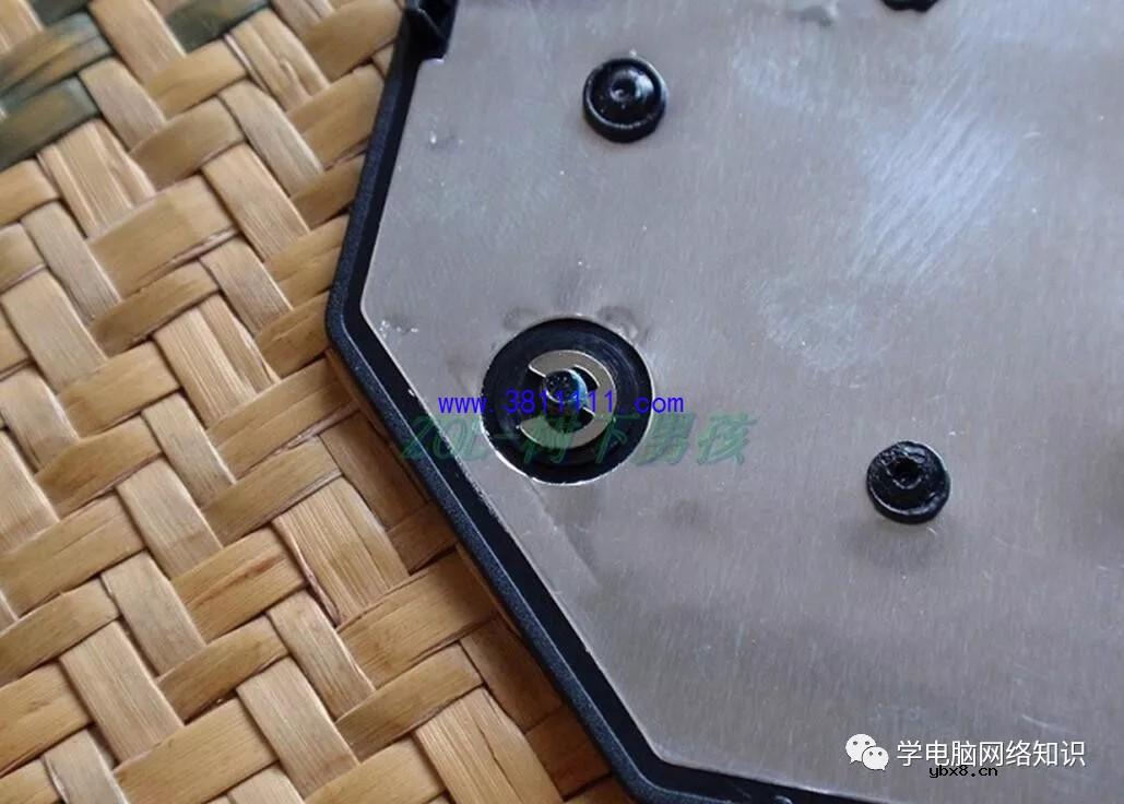 电脑硬件：机型V450联想笔记本拆机高清图解 