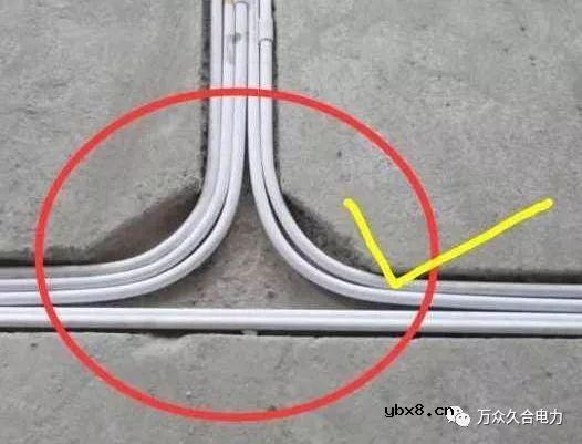 电工自家装修电线竟然弯的，你还傻傻走直角？弯曲布线才是最好的 