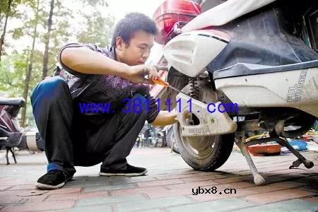 电池检测没问题，顾客却坚持要换，三招让他心服口服！ 