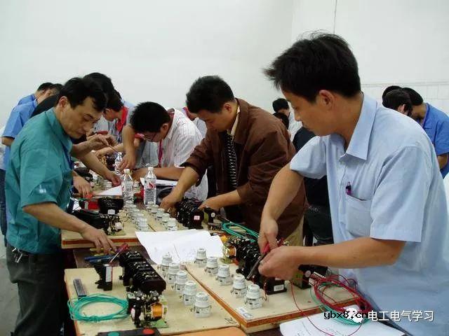 电工的出路在哪里？老电工：这9条出路，条条都是电工前辈们走过的 