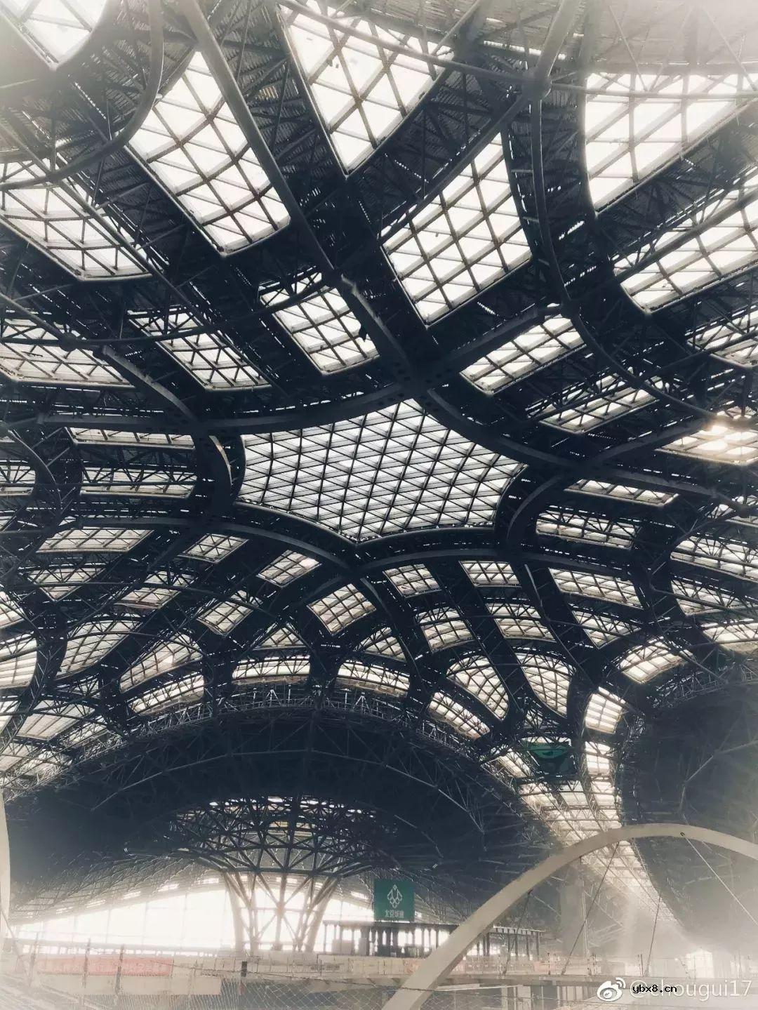 全球最大机场—北京新机场，科幻堪比外星人基地 