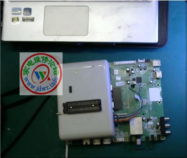 RT809H编程器教程：创维8R96-RTD2992飞线烧录修复过程