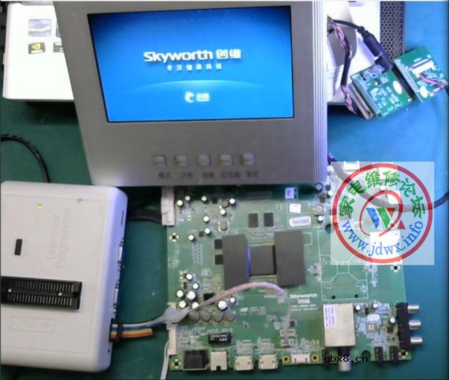 RT809H编程器教程：创维8R96-RTD2992飞线烧录修复过程