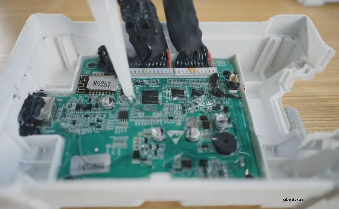 如何轻松更换无人机智能电池的BMS主板？