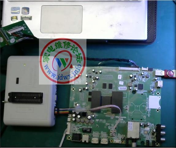 RT809H编程器：创维8R96机芯RTD2992打印信息查看-控制台进入-擦空-引导烧录-升级方法  ...